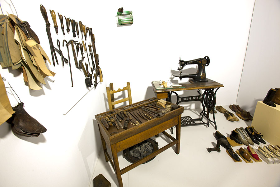 Pulsa para ampliar la imagen: Taller Zapatero - Vista parcial